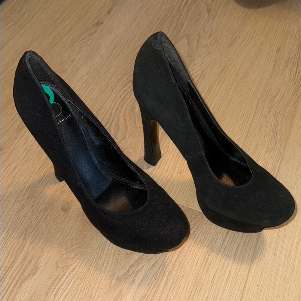 Kelsi Dagger Black High Heel Pumps